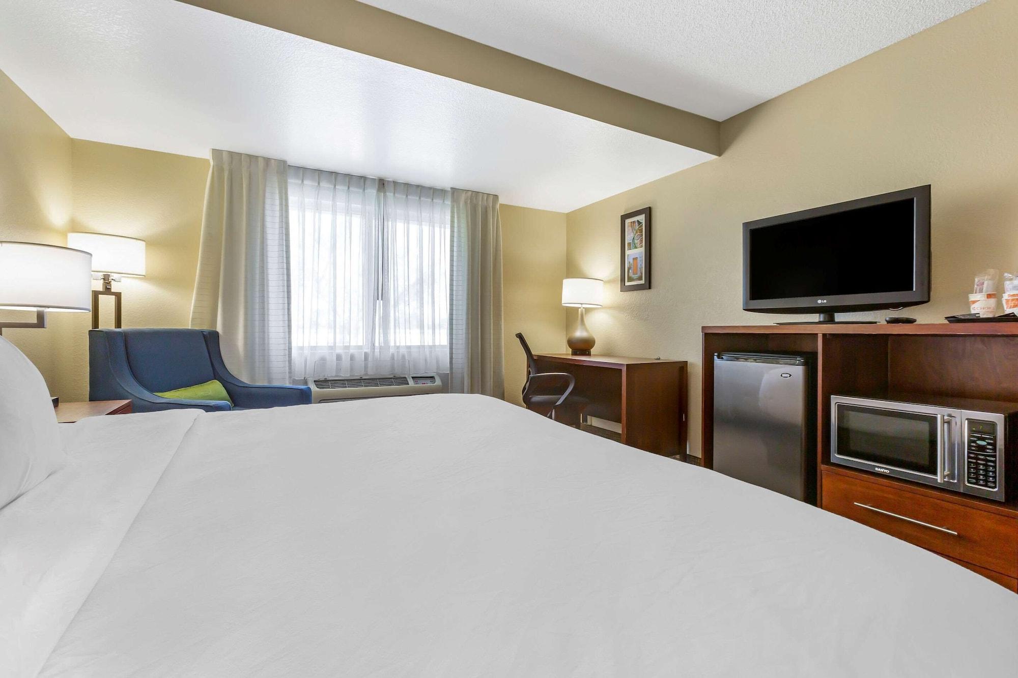 Comfort Inn & Suites Phoenix North - Deer Valley Exteriör bild