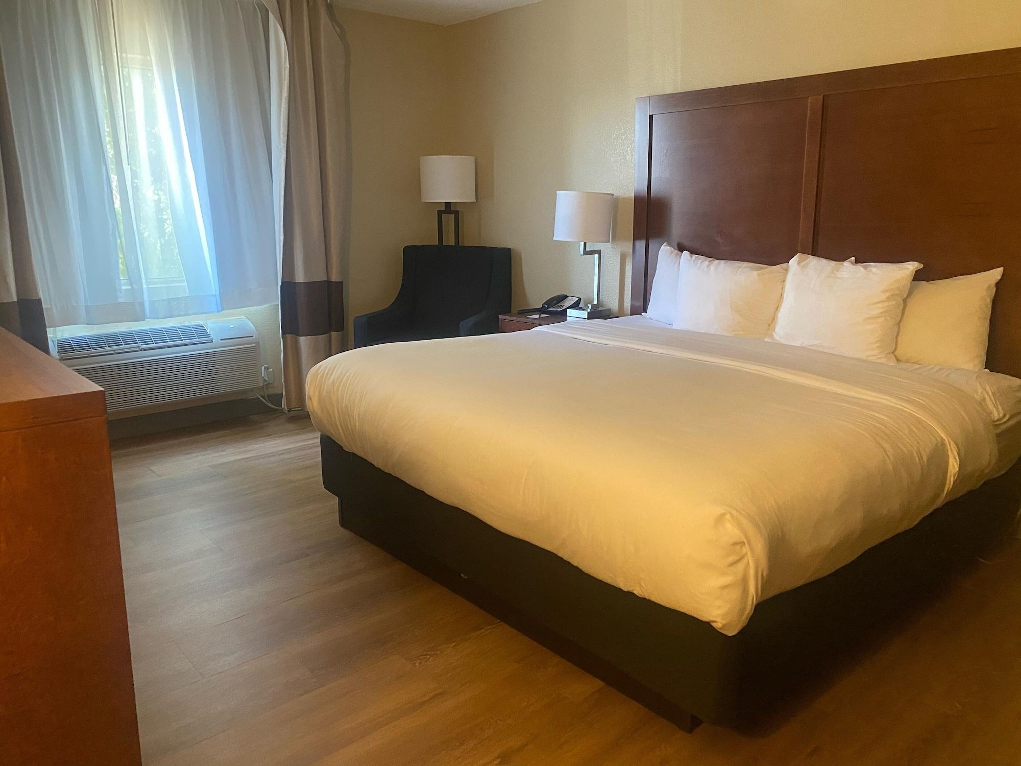 Comfort Inn & Suites Phoenix North - Deer Valley Exteriör bild