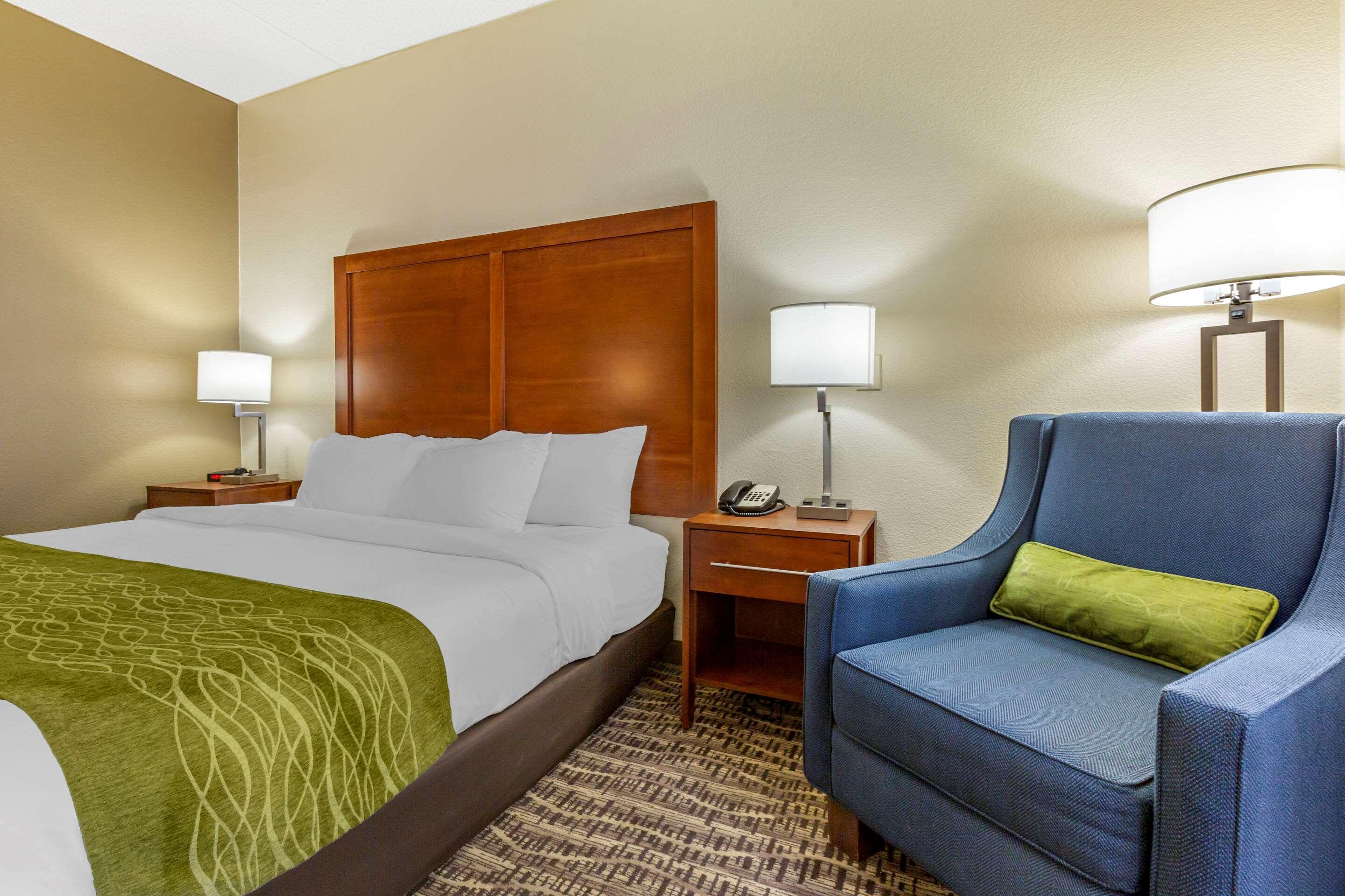 Comfort Inn & Suites Phoenix North - Deer Valley Exteriör bild
