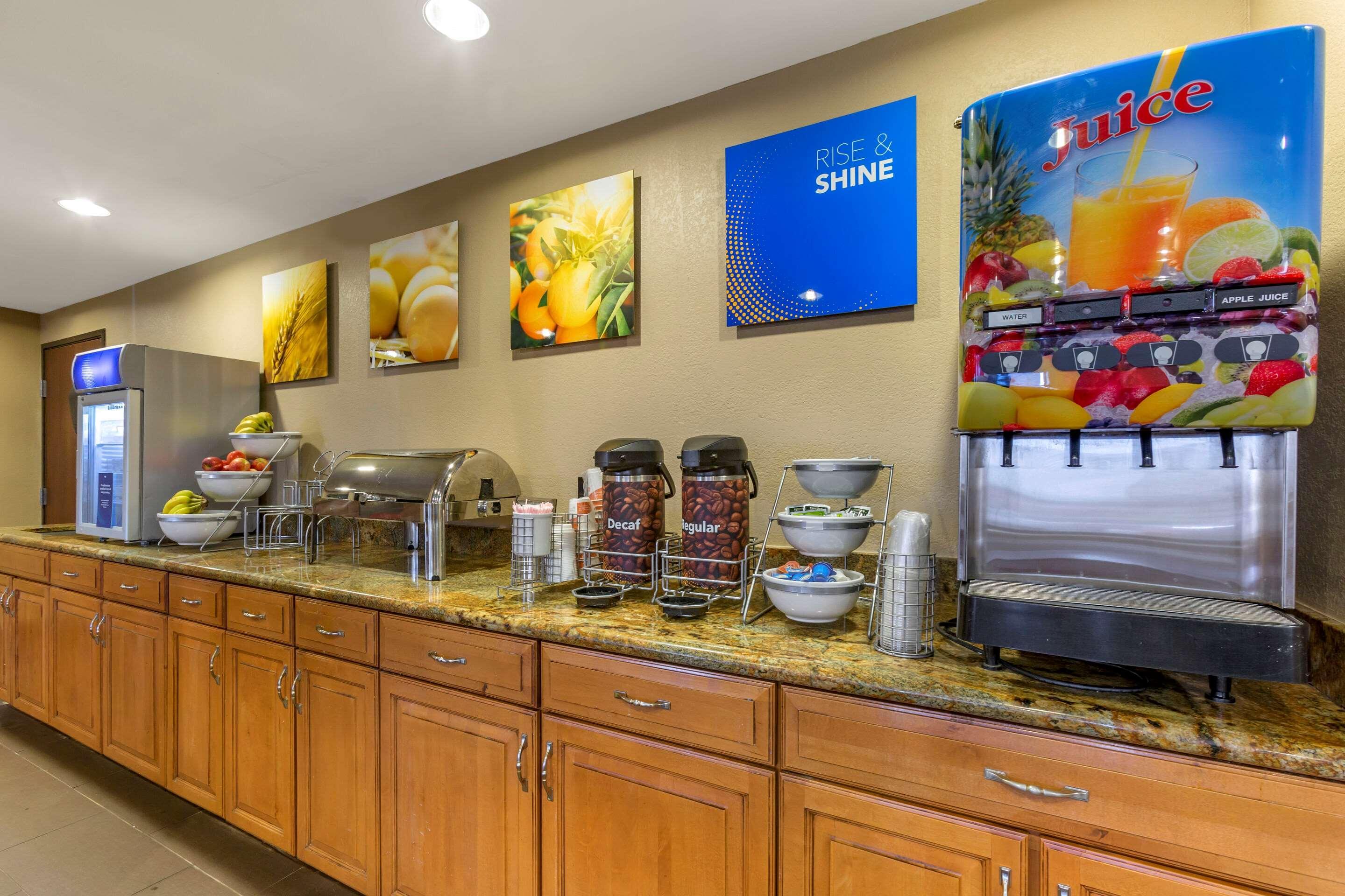 Comfort Inn & Suites Phoenix North - Deer Valley Exteriör bild