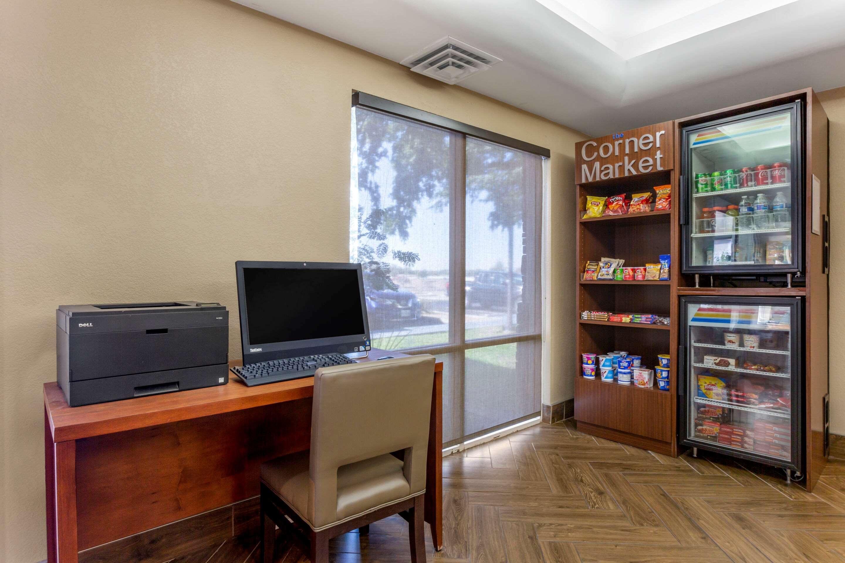Comfort Inn & Suites Phoenix North - Deer Valley Exteriör bild