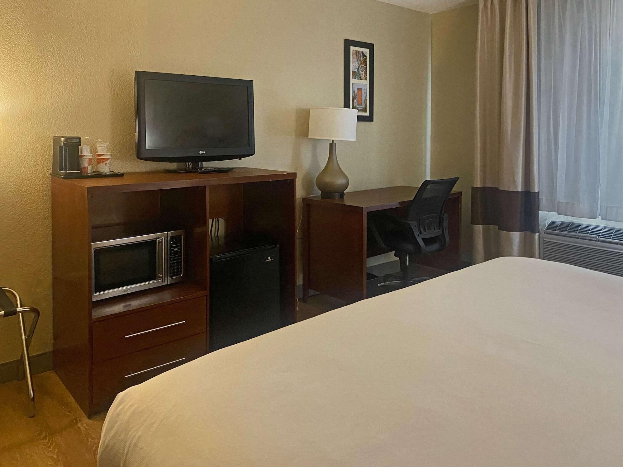 Comfort Inn & Suites Phoenix North - Deer Valley Exteriör bild